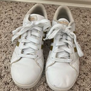 ADIDAS  GRAND COURT  LACE SHOES USED, Sz 3